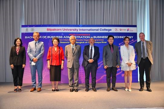 conférence de presse PST&B SUIC en Thaïlande