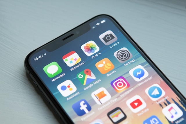 Quelles sont les applications qui améliorent notre quotidien ? applications-mobiles-article-pstb.jpg