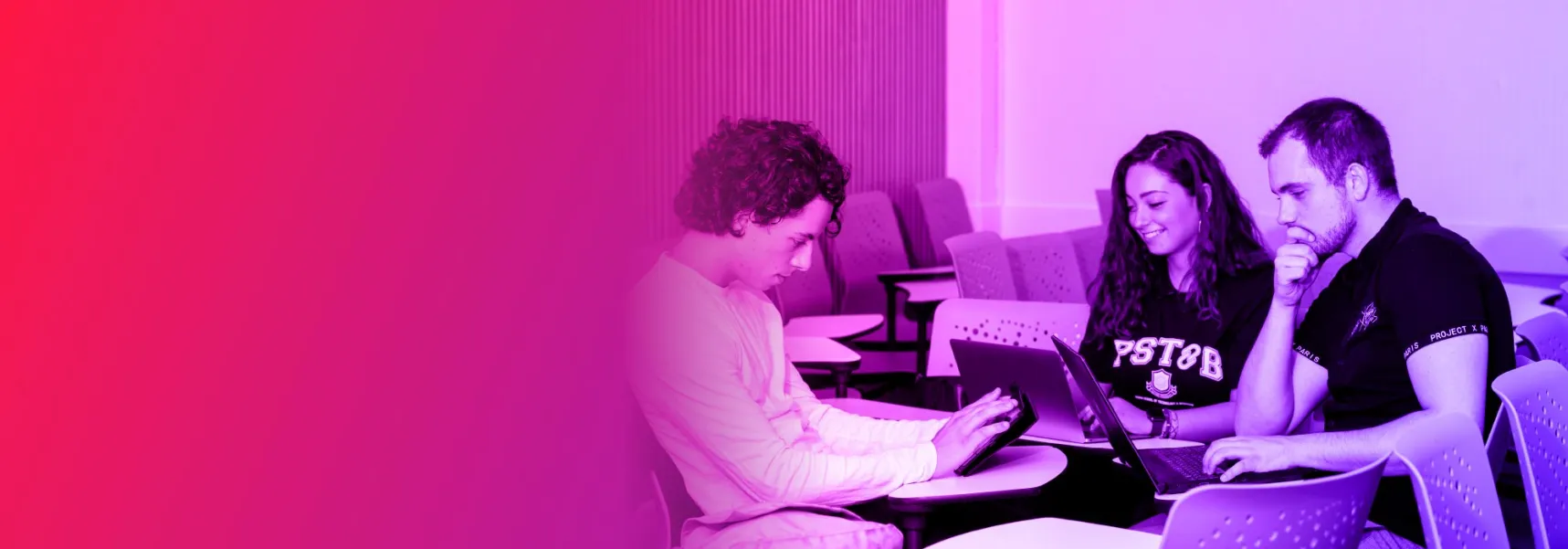 étudiants à PSTB
